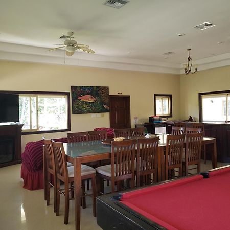 Seaside Chateau Resort Belize City Exteriér fotografie