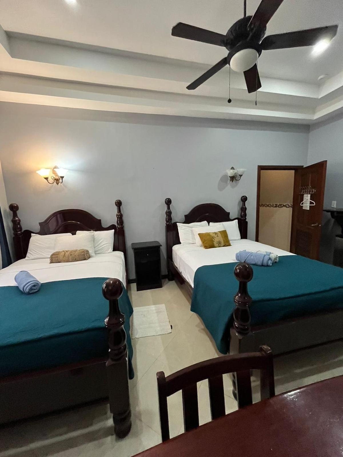 Seaside Chateau Resort Belize City Exteriér fotografie