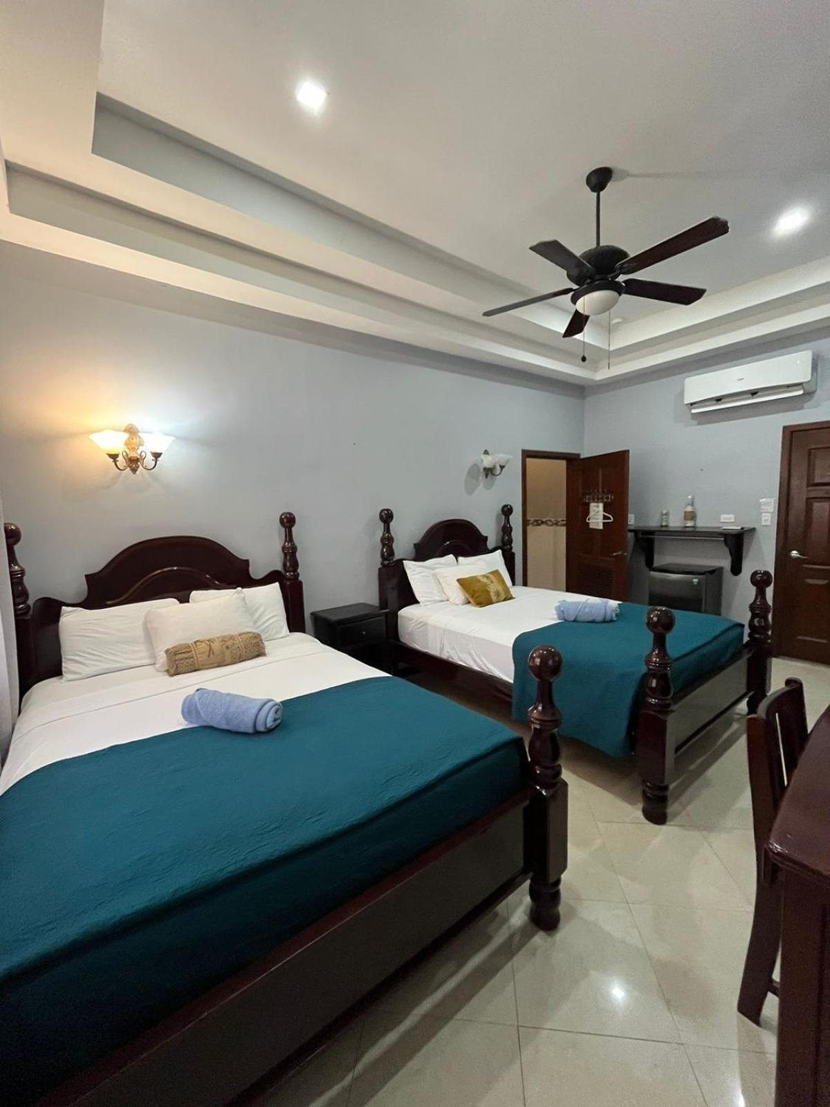 Seaside Chateau Resort Belize City Exteriér fotografie